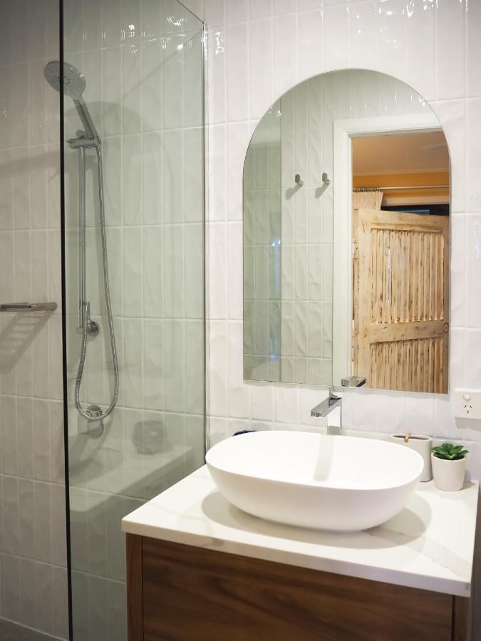 Number 2 On The Beach | Beautiful Beachfront Villa Port Douglas Bagian luar foto