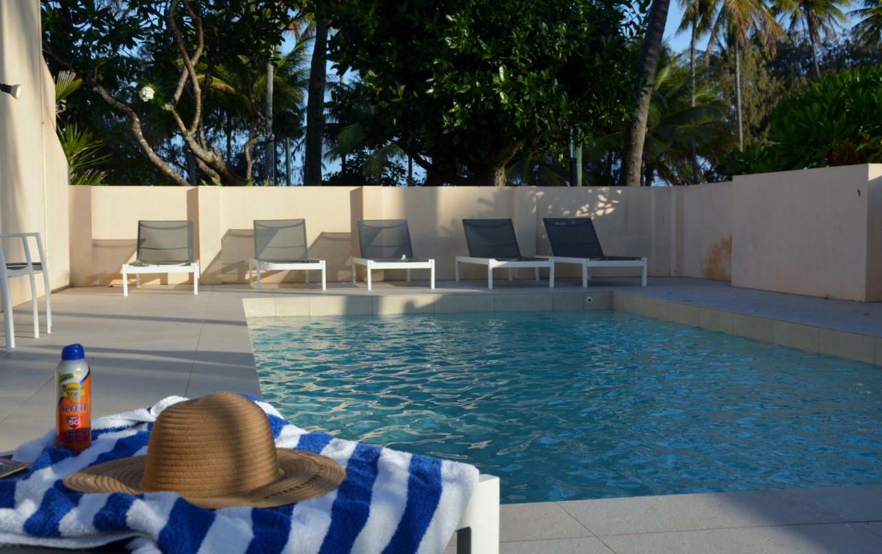 Number 2 On The Beach | Beautiful Beachfront Villa Port Douglas Bagian luar foto